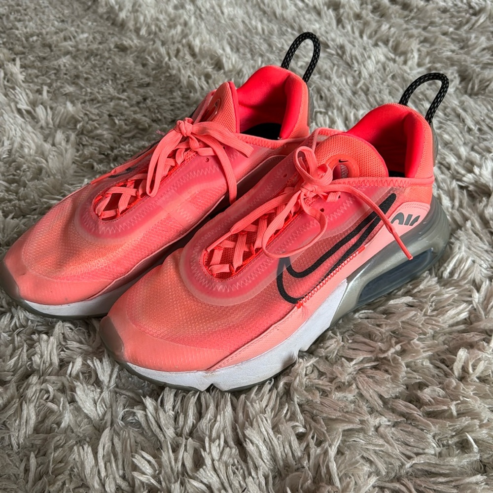 Nike Air Max 290, Peach Color, Women’s Size 9